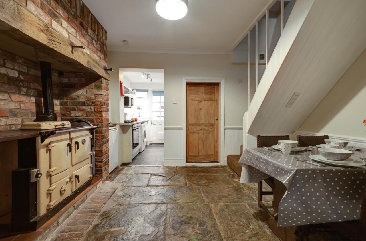 Pansy Cottage In Historic Tewkesbury - Sleeps 5 - Pets Welcome Kültér fotó